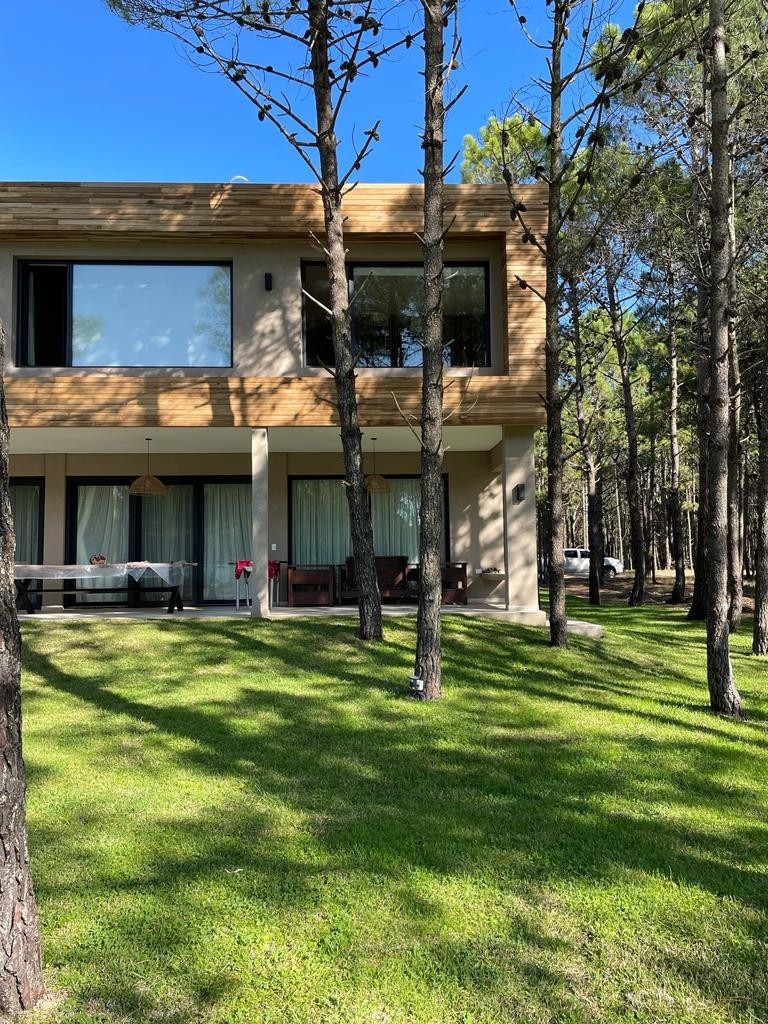 Casa VR B3 555 4